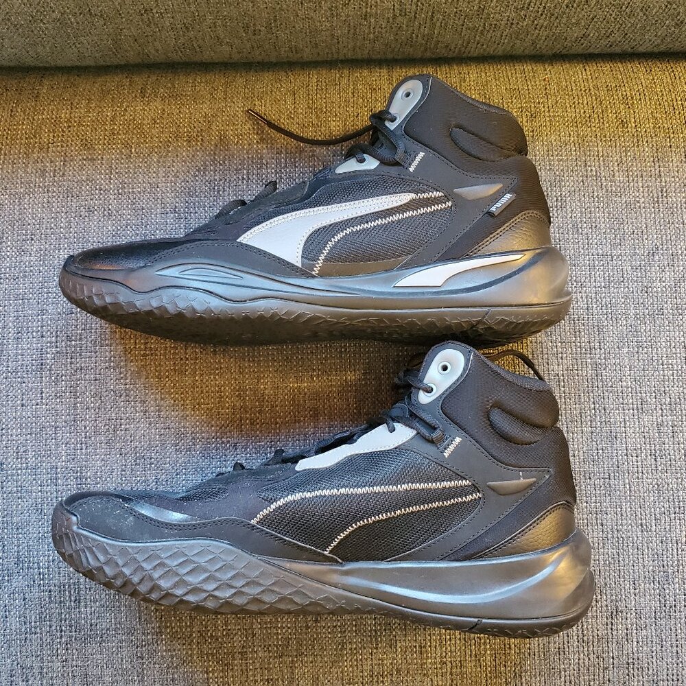 PUMA - Mens Playmaker Pro Mid Trophies Shoes with box